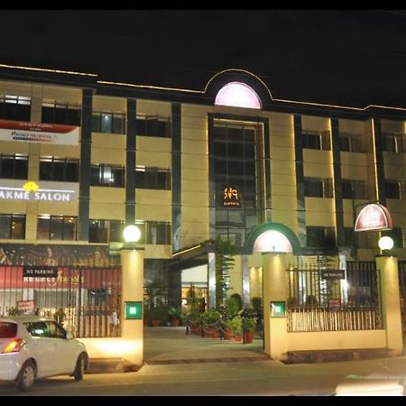 Grand Continental Hotel Prayagraj Esterno foto