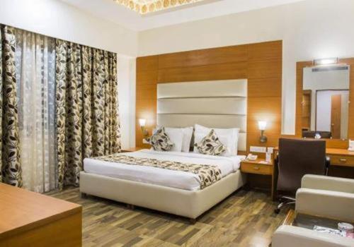 Grand Continental Hotel Prayagraj Esterno foto
