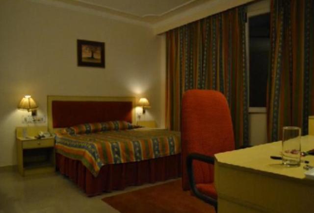 Grand Continental Hotel Prayagraj Camera foto