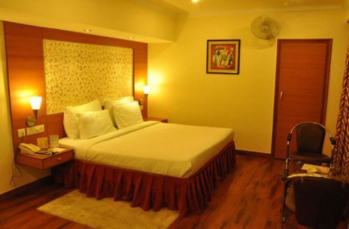 Grand Continental Hotel Prayagraj Esterno foto