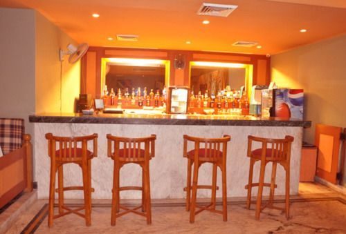 Grand Continental Hotel Prayagraj Esterno foto
